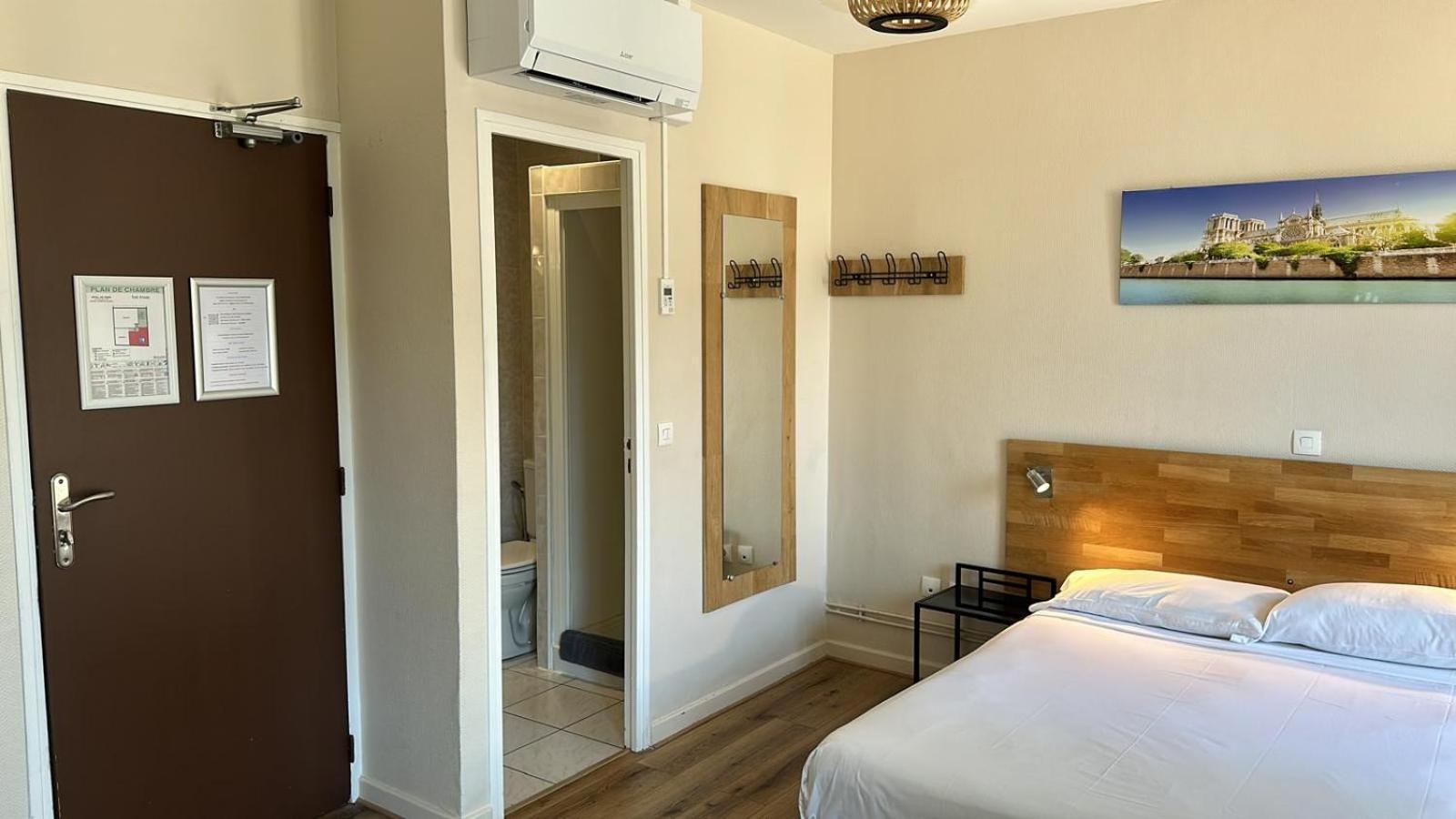 Hotel In Paris Aubervilliers Buitenkant foto